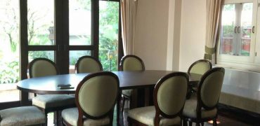 (MP-048) House in downtown Sukhumvit | 4 Bederooms | 3 Maidroom | BTS Phrompong