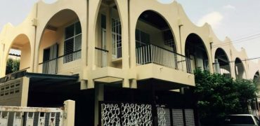 Townhouse 2 Storie | 2 Bedrooms | 32 sq.w | 240 sq.m | Ekkamai BTS