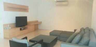 3 beds+1 maid Apartment / 173 sq.m / Sukhumvit 61 / 500 m. to BTS Ekkamai