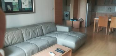 2 bedrooms / 85 sq.m / Sukhumvit 61 / 800 m. to BTS Ekkamai