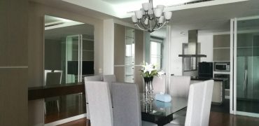 Domus/ 3 bedrooms+1 maid/ Sukhumvit 16-18/ 500 m. to BTS Asoke