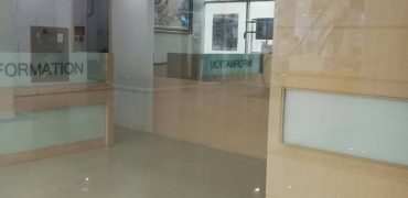 Shop in office building/ 230 sq.m/ 1st floor/ 500 m. to BTS Asoke-Nana