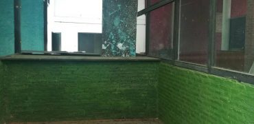 Land and Shop for rent/ 254 sq.w/ 1 k.m. from BTS Asoke