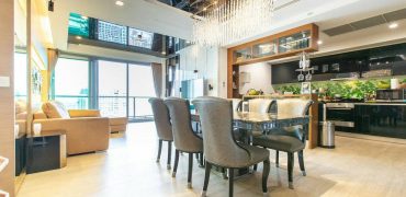 2+1 bedrooms/ 138 sq.m/ The River Taksin/ High floor/ Fully furnished