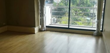 Office space l 97 sq.m l 1 k.m. to BTS Phromg Phong l Sukhumvit 33