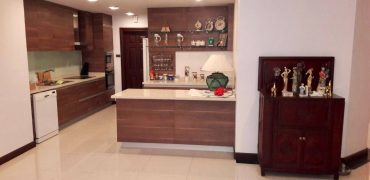3 bedroom condo l 258 sq.m l Sukhumvit 53 l 1.1km  from BTS Thonglo