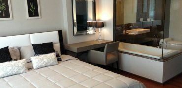 2 bedrooms l 113.44 sq.m l Sukhumvit 61 l 600 m. to BTS Ekkamai