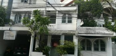 Commercial building l 250 sq.m l Phrompong-Thonglo area