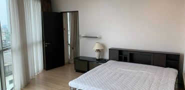 1 bedroom at Sky Walk condo l 52 sq.m l BTS Phrakanong