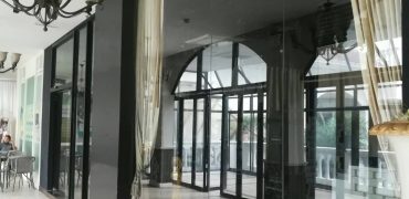 Shop for rent in a community mall l 160 sq.m l Ekkamai BTS