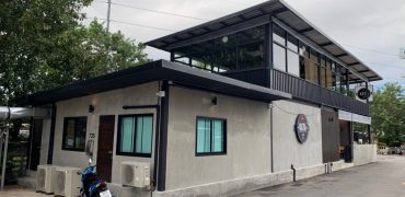 Restaurant business l 250 sq.m l Kitchen equipments l Artnarong-Ramintha expressway road