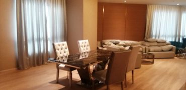 Beautiful 3 bedroom condo l 189 sq.m l 900 m. to BTS Thonglo and Phrompong