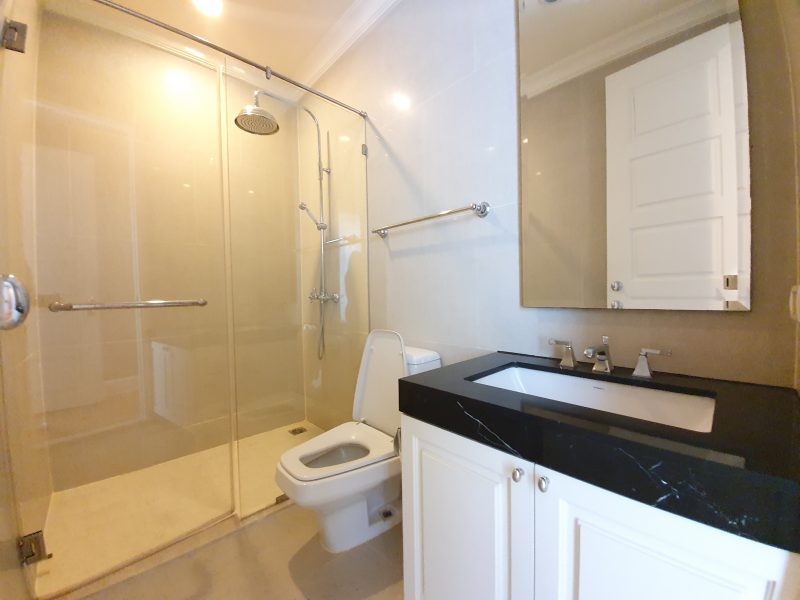 2nd Bathroom