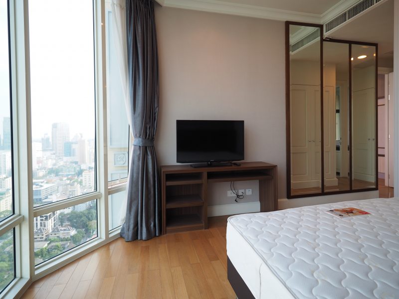 Master Bedroom2