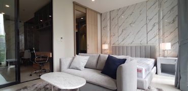 1 bedroom at Noble Ploenchit l 52 sq.m l 100 m. to BTS Ploenchit station