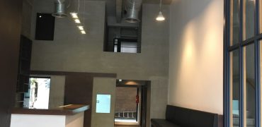 (MP-861) Shophouse l Renovated l No parking l Thonglo 25 l 1.8 k.m. to BTS Thonglo