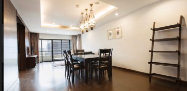 (MP-915) 3 bedrooms l 164 sq.m l Floor 6th l Sathron Garden l 850 m. to BTS Sala Daeng