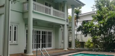 (MP-918) Detached House with pool l 6 bedrooms l Unfurnished l 2 k.m. to BTS Phrom Phong