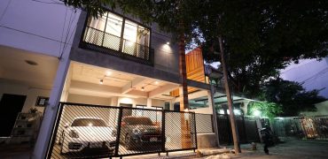 (MP-910) Townhouse l Newly Renovated l 225 sq.m l Sukhumvit 49 l 2.8 k.m. to BTS Phrom Phong