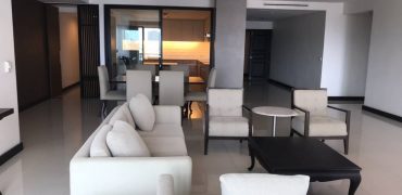(MP-953) 4 bedrooms at Charoenjai l Floor 16th l Ekkamai 12 l 2 k.m. from BTS Ekkamai