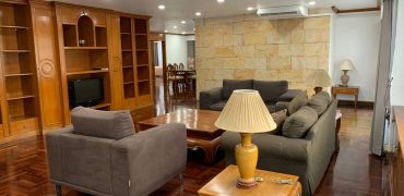 (MP-01002) Newly renovated 3 bedroom condo l 26th Floor l 600 m. to BTS Asoke