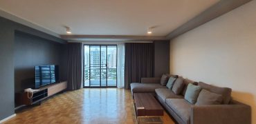 (MP-1106) 3 bedrooms at Bio House l Sukhumvit 39 l 750 m. to BTS Phrom Phong