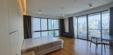 (MP-1072) Apartment 3+1 bedrooms l Floor 18th l 750m. to BTS Phrom Phong