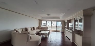 (MP-1092) Sethiwan mansion l 3 bedrooms + maid’s quarter l 1.2 k.m. to BTS Thonglo