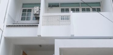 (MP-1148) Newly Renovated Townhouse l 4 storeys l Pets Friendly l 700m. to BTS Thonglo