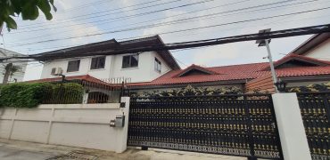 (MP-1154) Detached House l Newly Renovated l 3 parkings l Soi Ari l 1.5 k.m. to BTS Ari