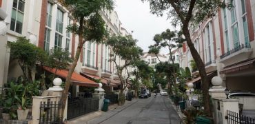 (MP-1146) Townhouse 4 storeys l 4 bedrooms l 2 parkings l 1.5 k.m. to BTS Thonglo