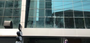 (MP-1158) Commercial building l Facing street l Common parking l 1.1 k.m to BTS Thonglo