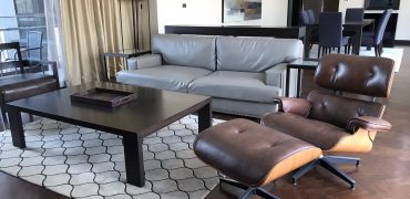 (MP-1166) Condo 2 bedrooms l 1 maid room l 200 Sq.m l 450 m. to BTS Ekkamai
