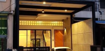 (MP-1294) Newly renovated Townhouse l 5 Bed l 280 Sq.m l Pets-Friendly l BTS Ekkamai
