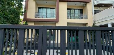 (MP-1290) Townhouse 3 Storeys l 4 Bedrooms l 300 Sq.m l  l MRT Lad Prao