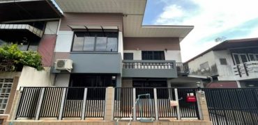 (MP-1297) Newly detached house l 2 Storeys l 3 Bedrooms l 165 Sq.m l BTS: Eakkamai