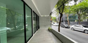 (MP-1342) Retail Space l 70 Sq.m l Facing the street l BTS Phrom Phong