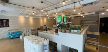 (MP-1302) Retail shop l 147.80 Sq.m l Conner room l Phrom Phong-Sukhumvit