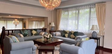 (MP-1360) Townhouse 4 bedrooms l 350 Sq.m l 4 storeys l Pet Friendly l soi Thong Lo 25